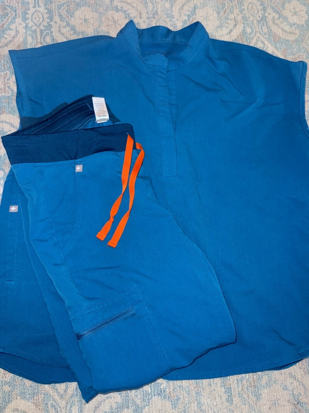 Figs Women’s Zamora Jogger Size S - Alps Blue, Women’s Rafael Size S top